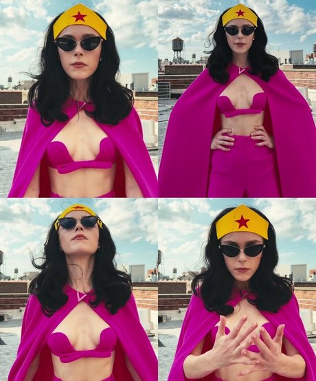 Kiernan Shipka photo 995