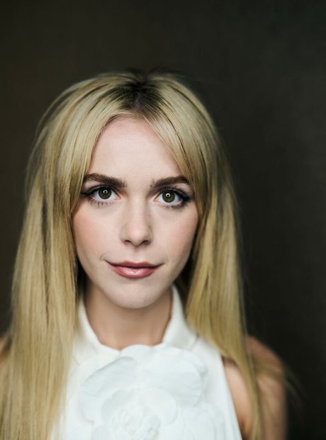 Kiernan Shipka photo 1000