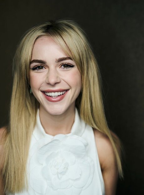 Kiernan Shipka photo 1001