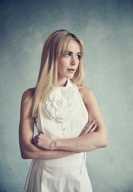 Kiernan Shipka photo 1005