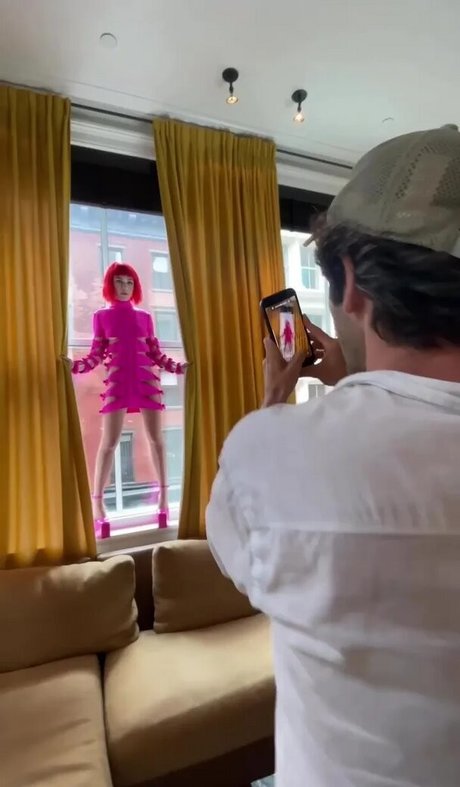 Kiernan Shipka photo 1013