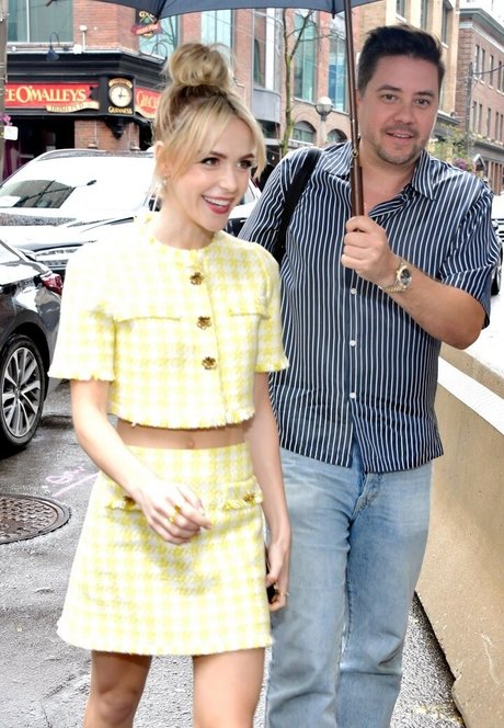 Kiernan Shipka photo 1021