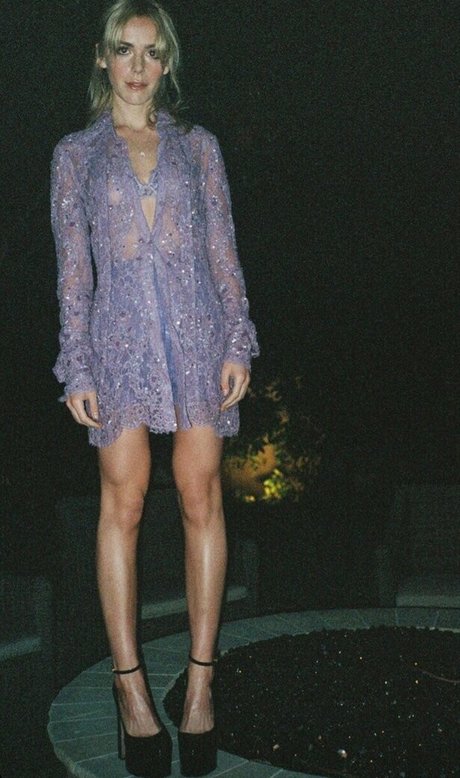 Kiernan Shipka photo 1052