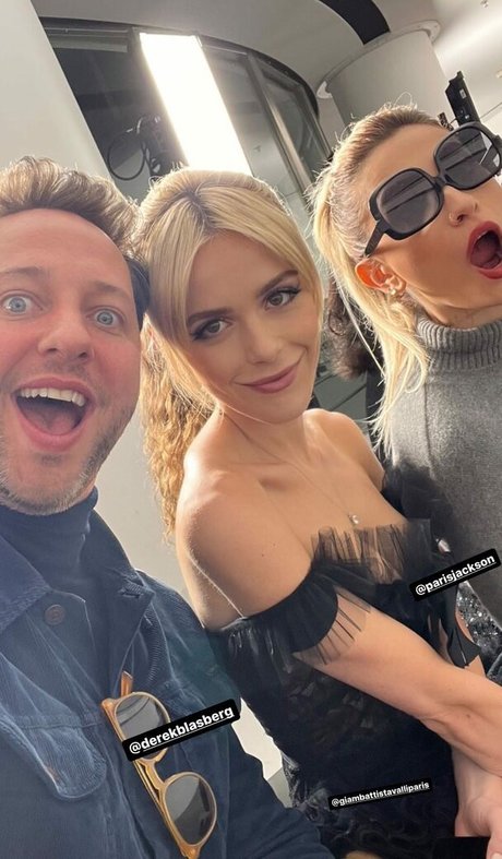 Kiernan Shipka photo 1061