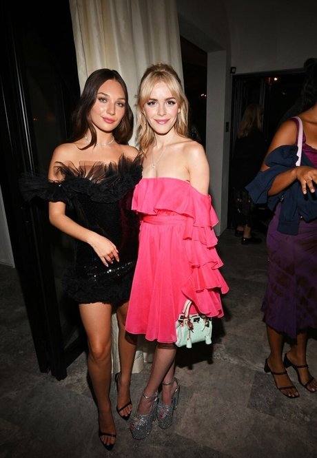 Kiernan Shipka photo 1105