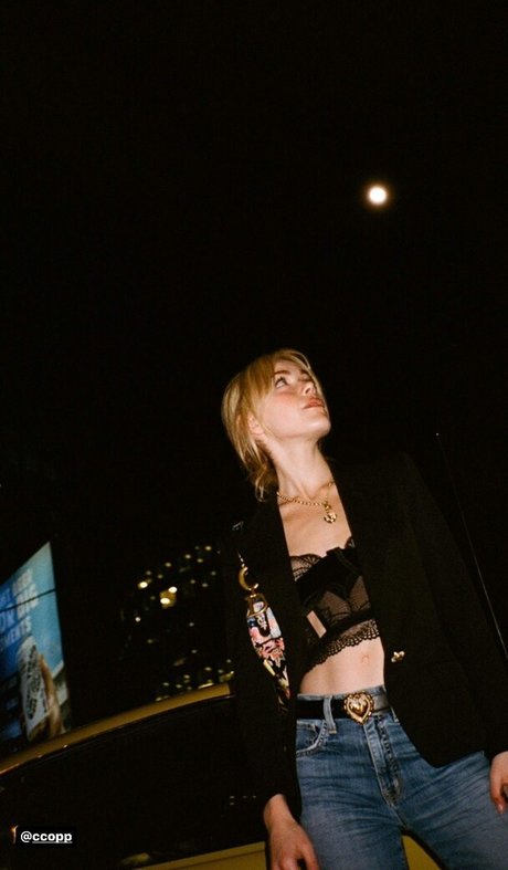 Kiernan Shipka photo 1113