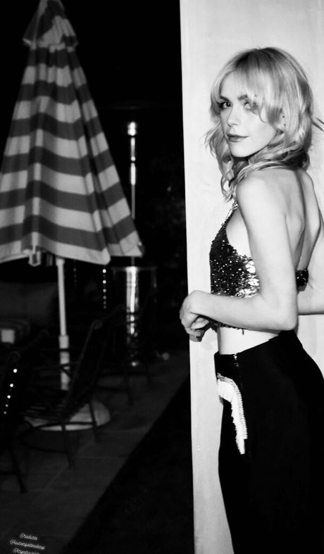 Kiernan Shipka photo 1118