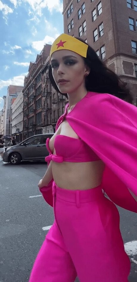 Kiernan Shipka photo 1137