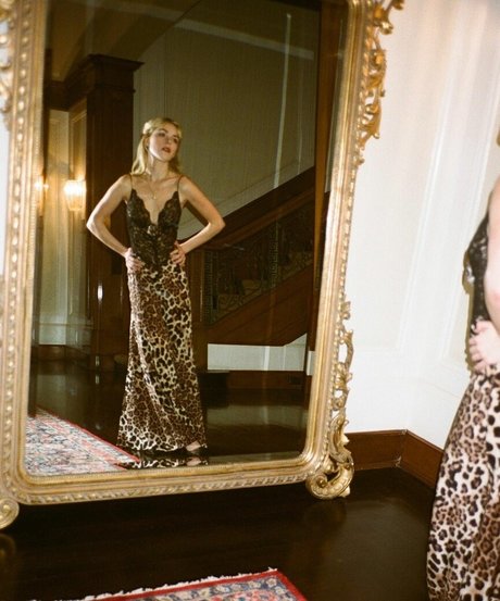 Kiernan Shipka photo 1161