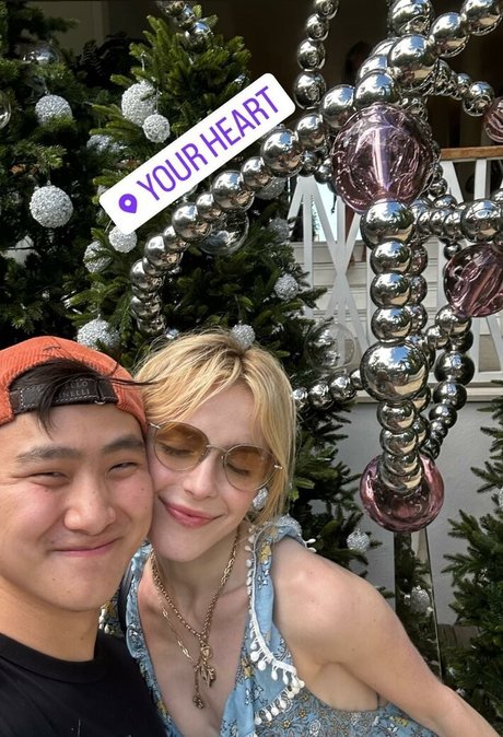 Kiernan Shipka photo 1163