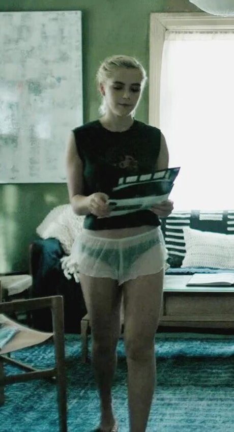 Kiernan Shipka photo 1168