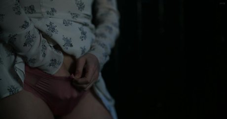 Kiernan Shipka photo 1198