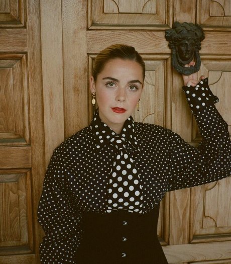 Kiernan Shipka photo 1253