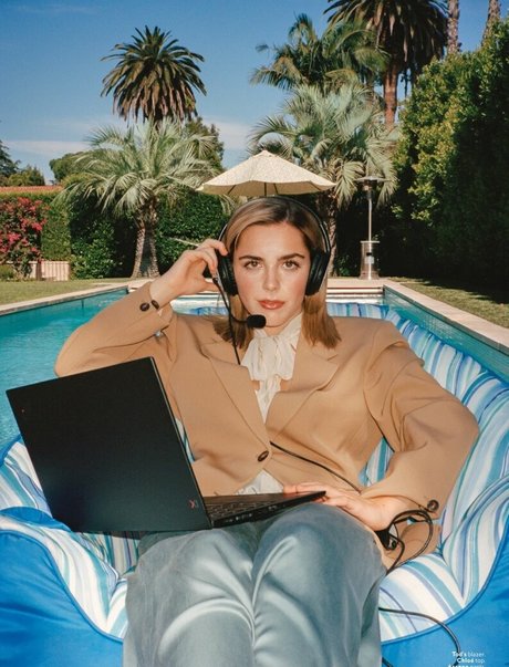 Kiernan Shipka photo 1254