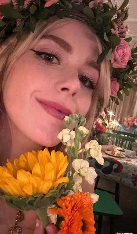 Kiernan Shipka photo 1270