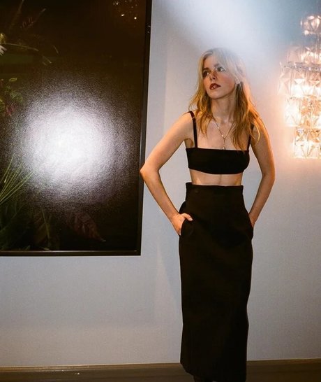 Kiernan Shipka photo 1290