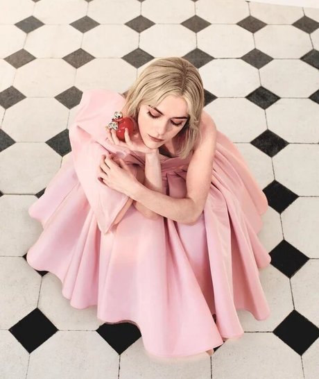 Kiernan Shipka photo 1310