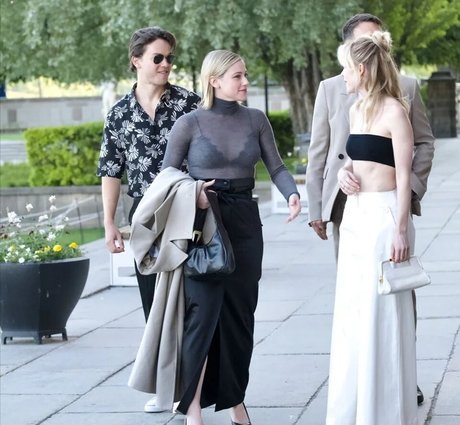 Kiernan Shipka photo 1311