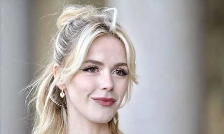 Kiernan Shipka photo 1312