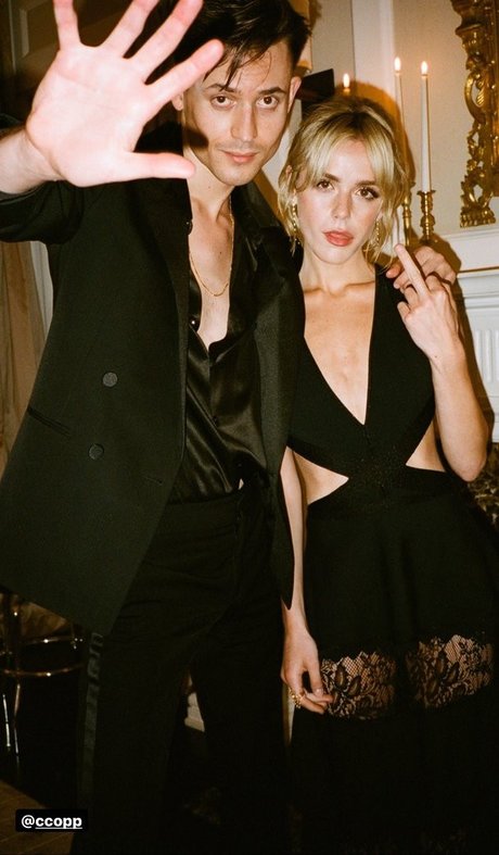 Kiernan Shipka photo 1335