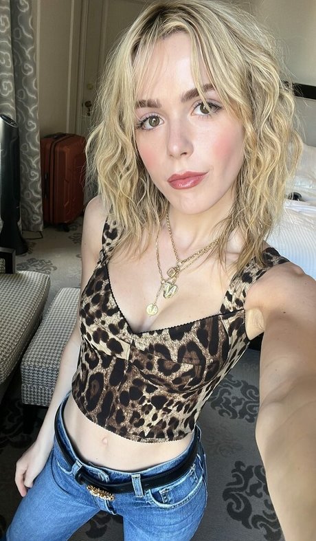 Kiernan Shipka photo 1343