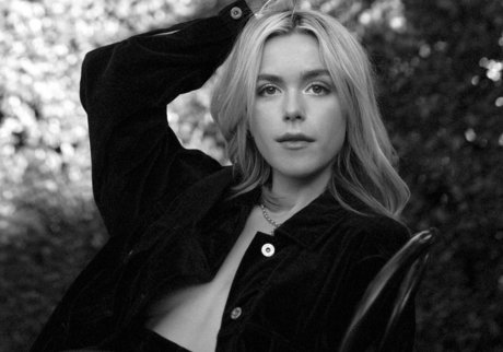 Kiernan Shipka photo 1391