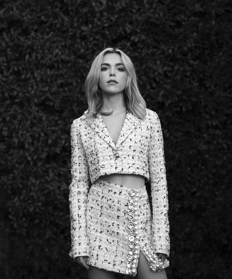 Kiernan Shipka photo 1394