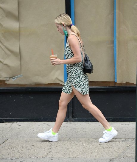 Kiernan Shipka photo 1400