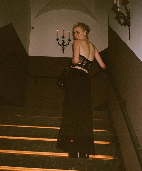 Kiernan Shipka photo 1416