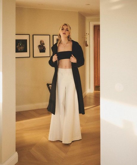 Kiernan Shipka photo 1455