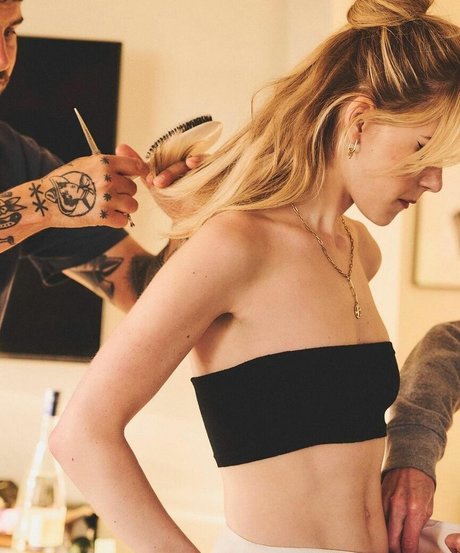 Kiernan Shipka photo 1459