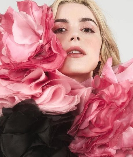 Kiernan Shipka photo 1475