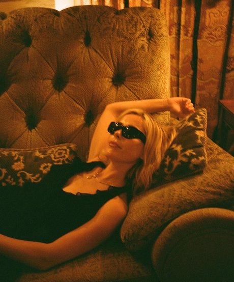 Kiernan Shipka photo 1518