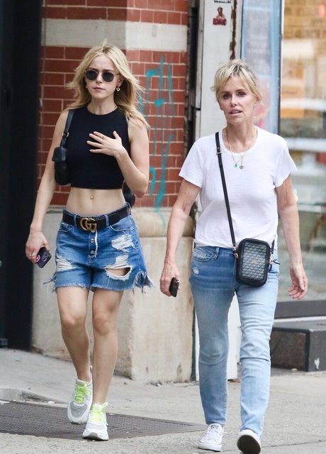 Kiernan Shipka photo 1537