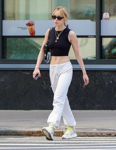 Kiernan Shipka photo 1544