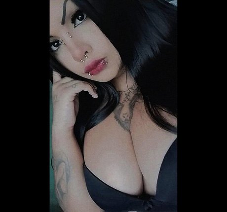 Kiernan Shipka photo 1549