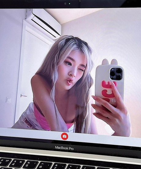 Kika Kim photo 26