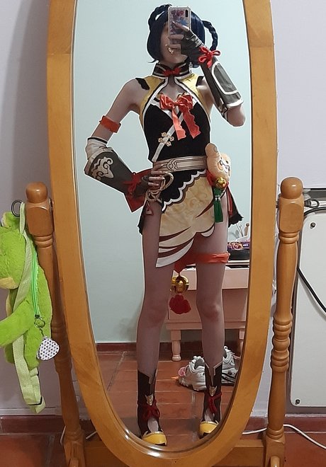 Kiki Glitter Cosplay photo 23