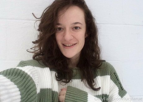Kiki Morris photo 15