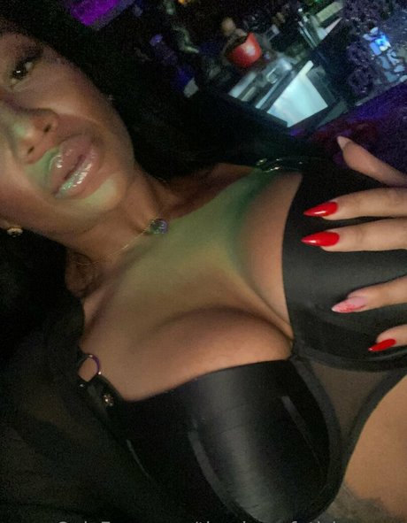 Kikiluxxxe photo 113