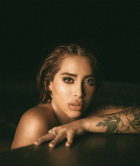 Kim Shantal photo 17