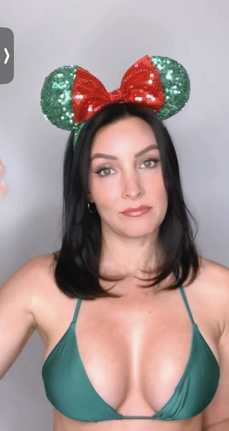 Kimberly Hrezo photo 17