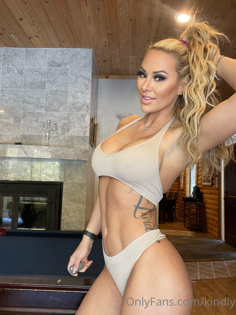 Kindly Myers photo 280