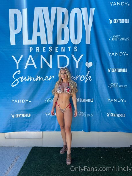 Kindly Myers photo 492