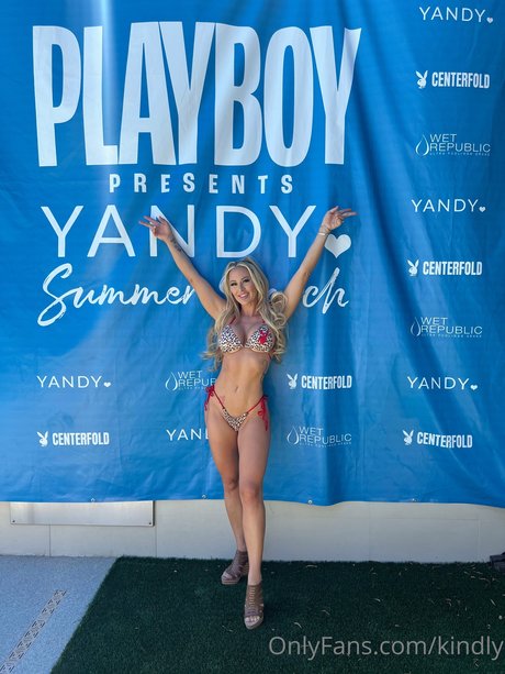Kindly Myers photo 651