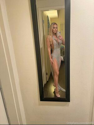 Kindly Myers photo 371