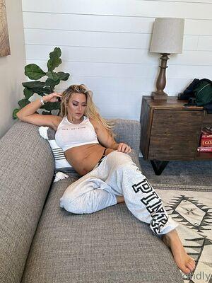 Kindly Myers photo 608