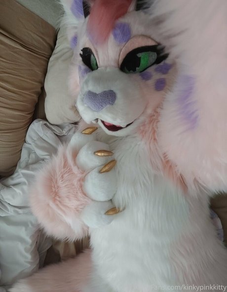 Kinkypinkkitty photo 5