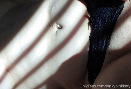Kinkypinkkitty photo 66