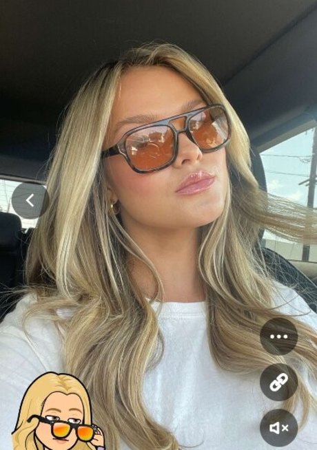 Kinsey Wolanski photo 12
